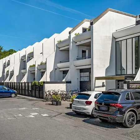 1 Bedroom Awesome In *